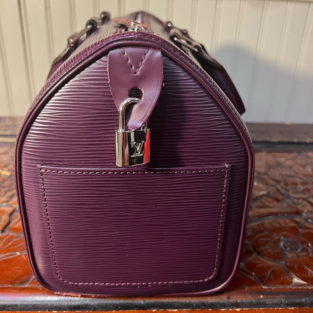 Louis Vuitton Speedy 25 Epi Leather - Picture 7 of 13